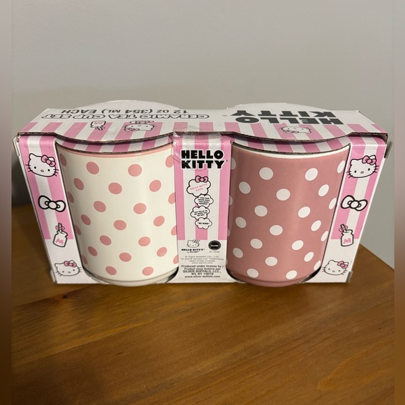 Hello Kitty Ceramic Tea Cup Set - Picture 2 of 3